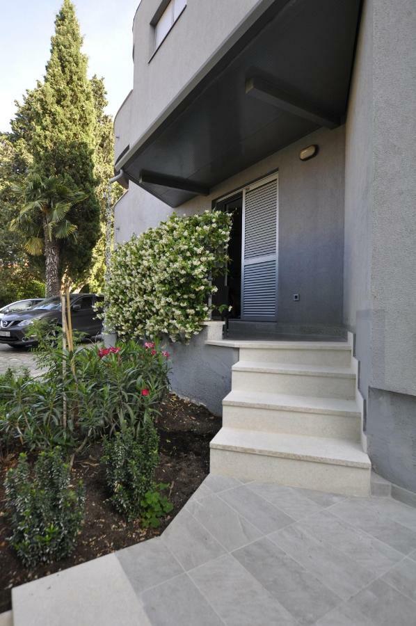 Alessia Apartments-Top Location And Garage Parking Rovinj Exterior foto